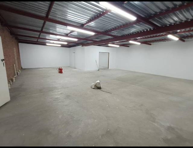 INDUSTRIAL PROPERTY TO RENT IN LANSERIA